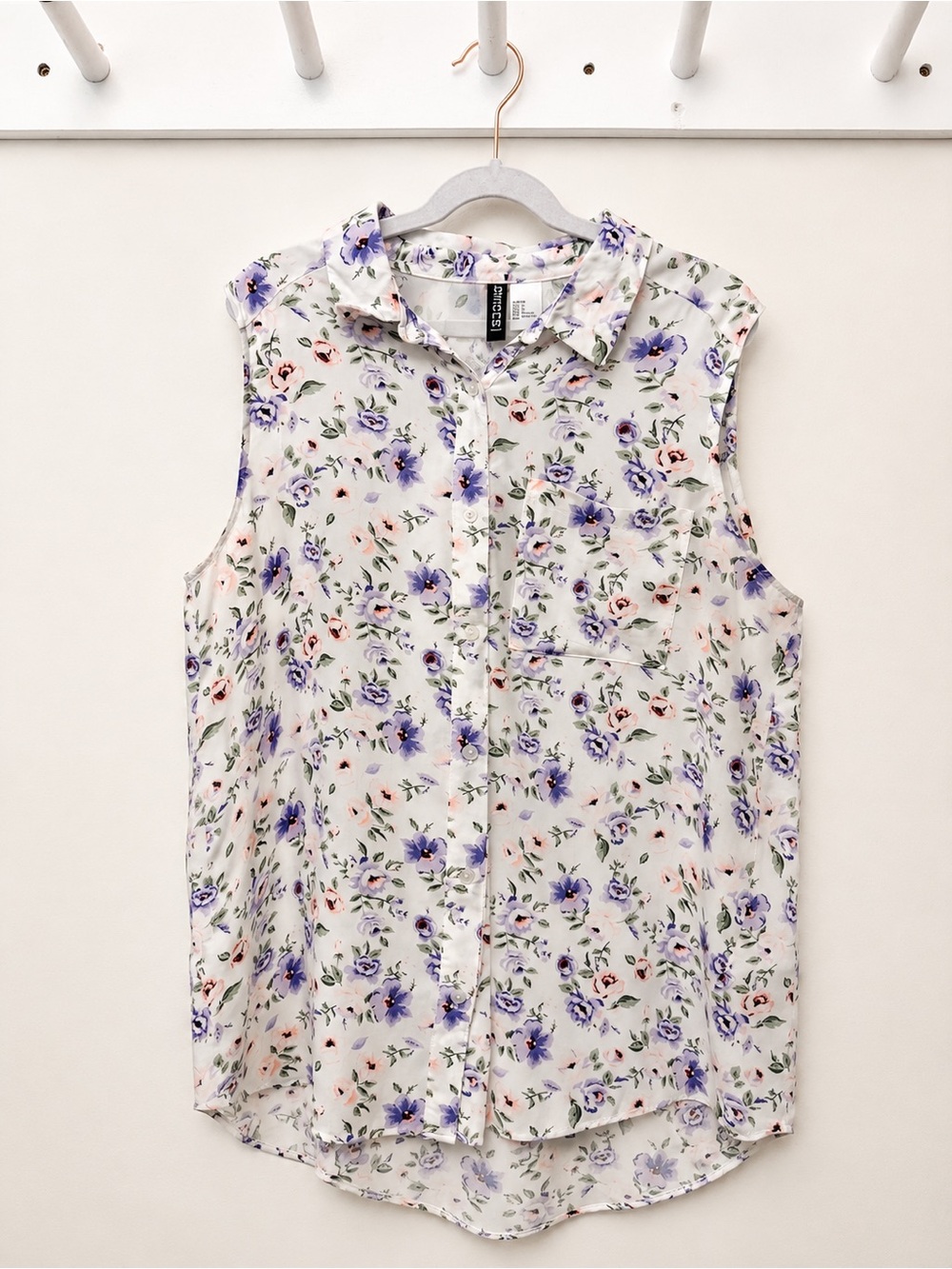 H&M White Sleeveless Blouse with Purple Floral Print